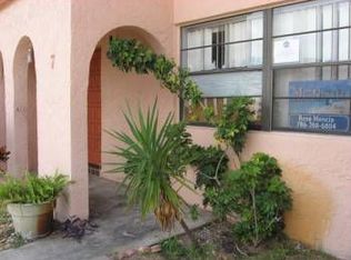 27 Toledo Ct, Davie, FL 33324