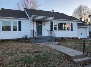 110 E 9th St, Carthage, MO 64836