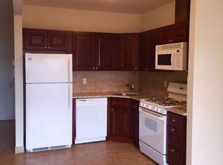 3161 37th St, Astoria, NY 11103