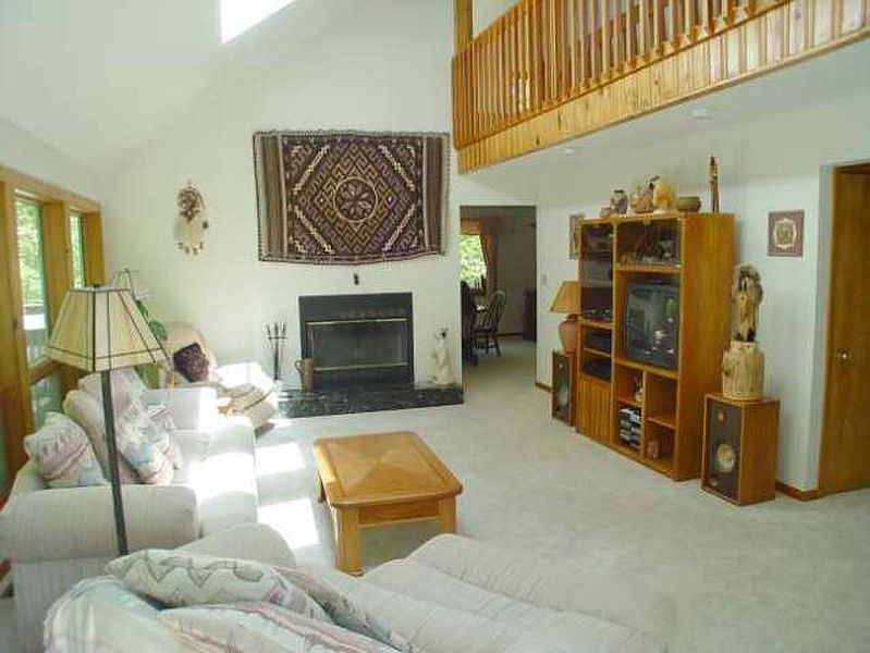 4th image of 61 TOWER RD