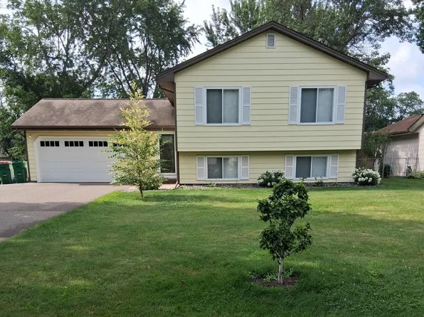 3326 116th Ln NW, Coon Rapids, MN 55433