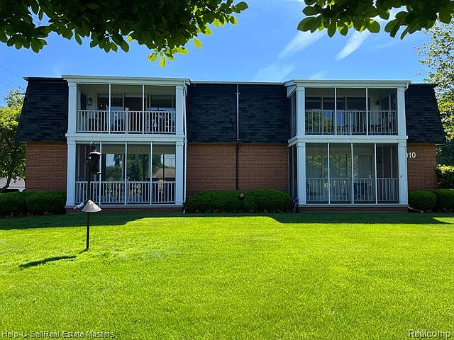 1st image of 4010-4 Fairway Dr