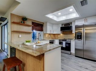 2673 Sabal Springs Cir APT 201, Clearwater, FL 33761