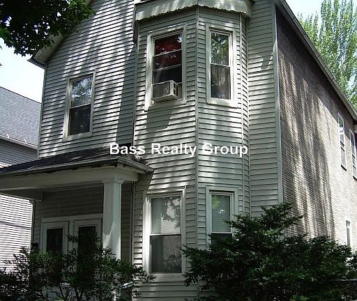 3rd image of 2536 W Shakespeare Ave APT 1R
