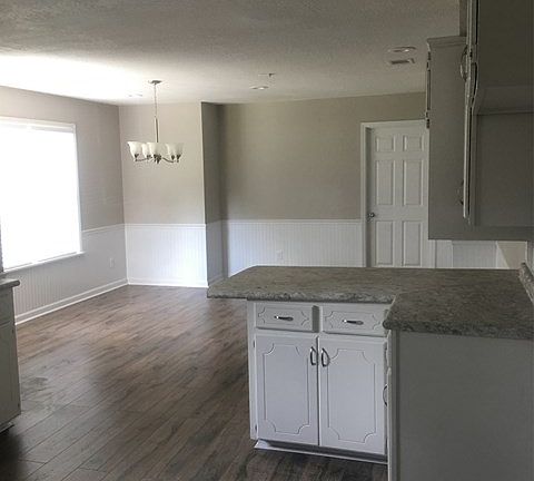 2nd image of 4404 Willow Wood Cir