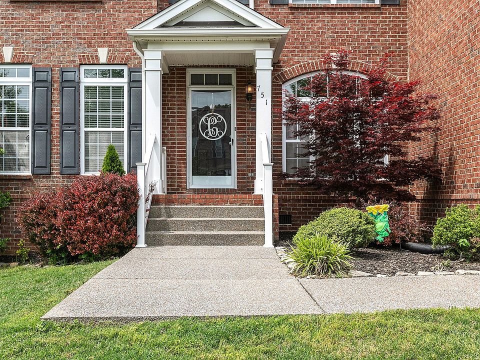 2nd image of 751 Cowan Dr