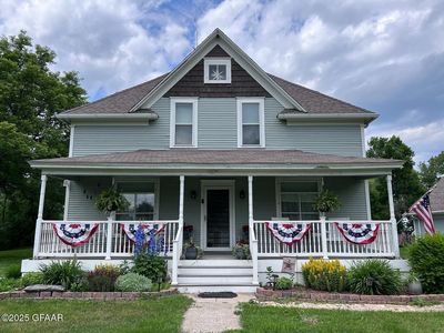 1742 22nd Ave NE, Grand Forks, ND, 58203