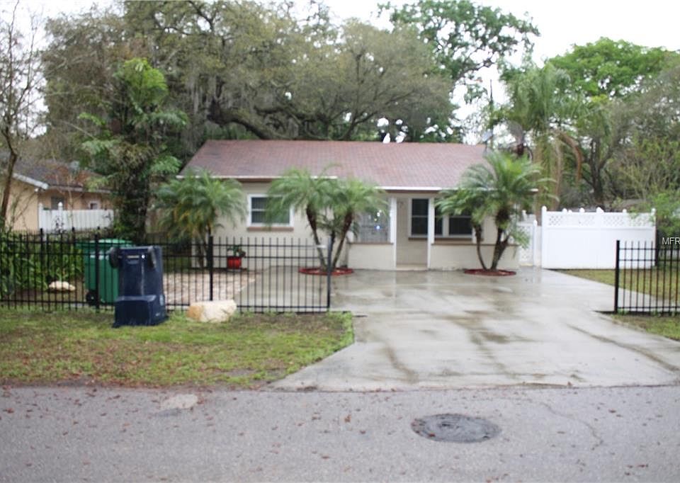 1st image of 8724 N Dexter Ave