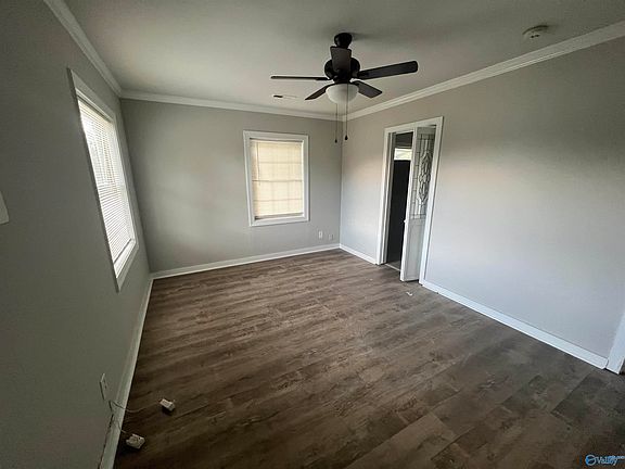 3rd image of 2310 Hammonds Ave NW