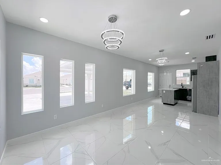 829 N Woodson Ave #3 — Photo 2