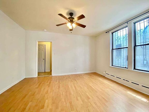 3rd image of 21-28 31st Ave #1