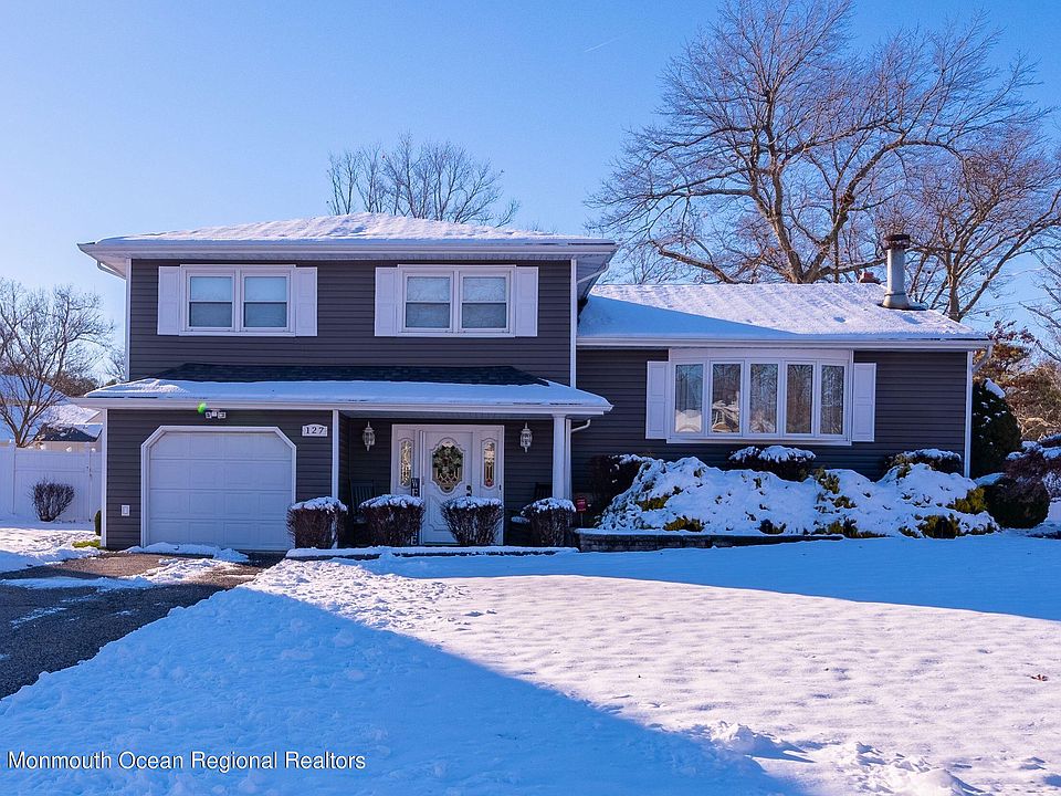1st image of 127 Woodridge Ave