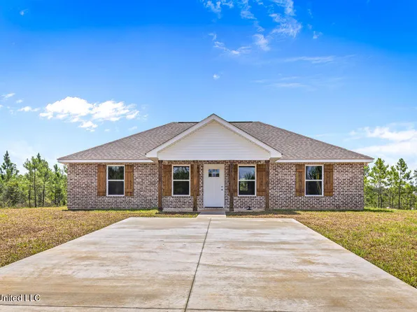 424 Peters Rd, Poplarville, MS 39470