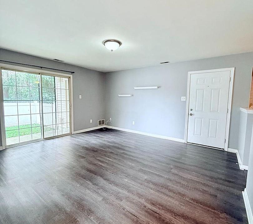 1st image of 1212 Tristram Cir