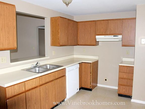 3rd image of 8308 Ponstone Pl
