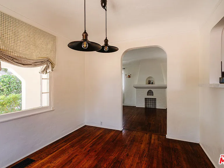2735 Clyde Ave — Photo 10