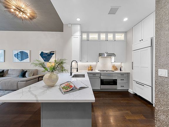 2nd image of 70 Little St W Unit 4G