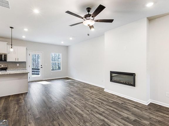 4th image of 343 Yukon Dr #57