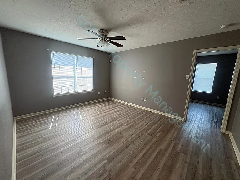 3965 Rupert Dr — Photo 2