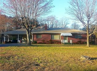 229 Cecil Dr, Winston Salem, NC 27105