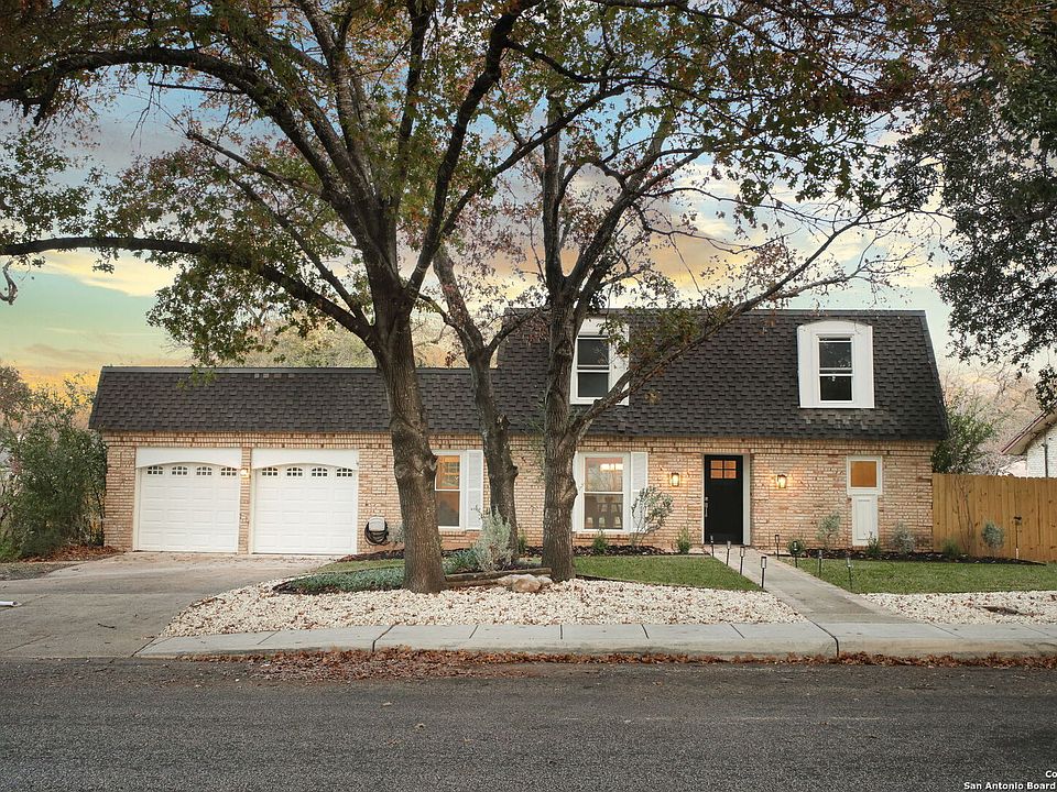 1st image of 931 SERENADE DR