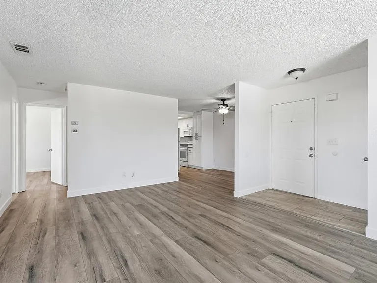 426 Cherry Ln #H — Photo 8