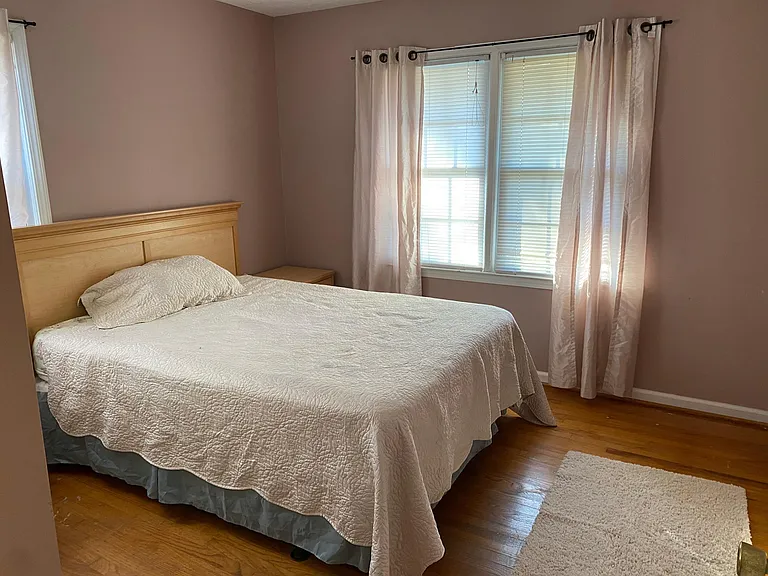 4471 Parkview Dr — Photo 9