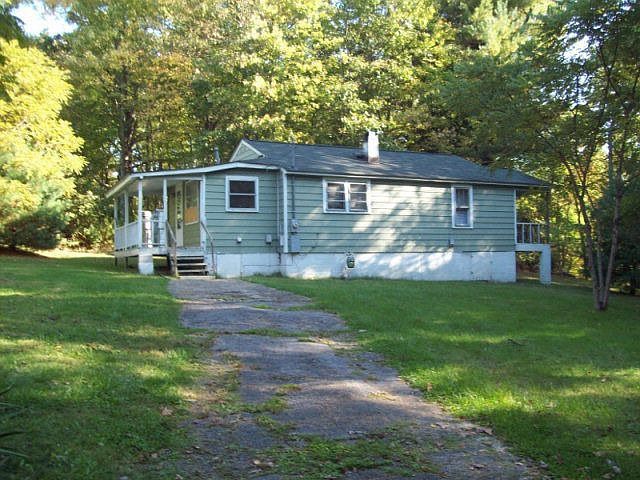 2nd image of 106 Ringleben St