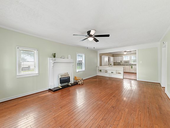 3rd image of 330 Holly Grove Rd