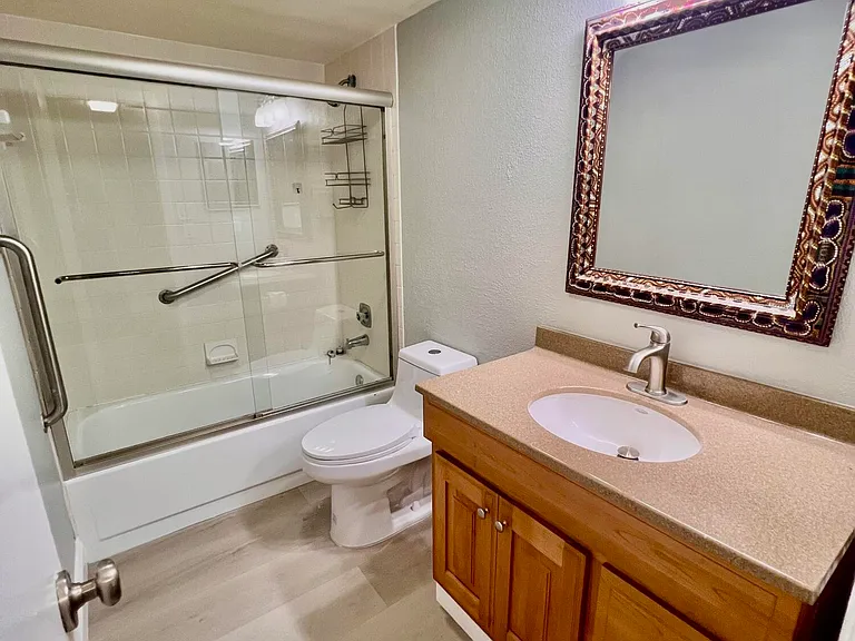 1850 Homewood Blvd #2070 — Photo 29