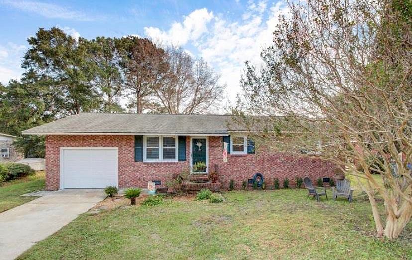 1st image of 4009 Karen Dr