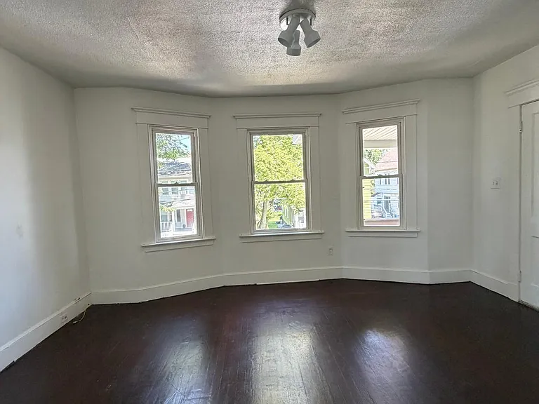 35 Irvington St #2 — Photo 7