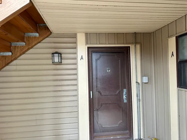 1350 Laguna Ct Unit A, Hanover Park, IL 60133