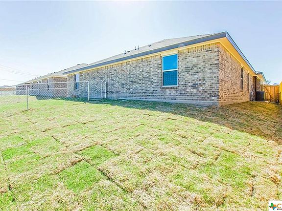 3rd image of 2408 Alterman Dr #A