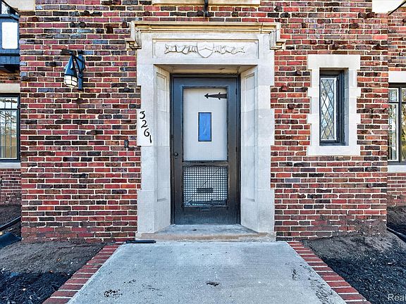 3rd image of 3261 Sherbourne Rd