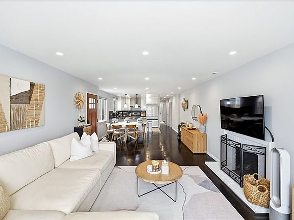 4th image of 36 Glenbrook Ave