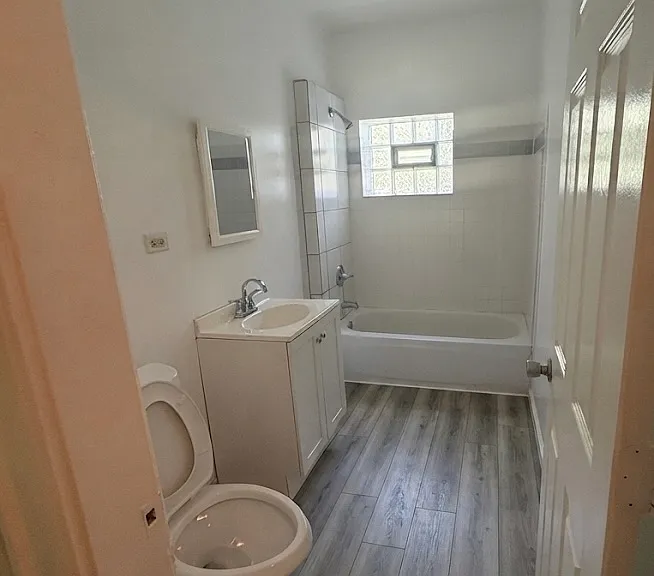 8230 S Ellis Ave #3 — Photo 5