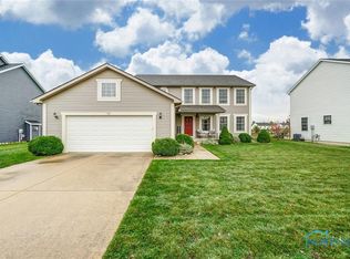 741 Kildare Ln, Bowling Green, OH 43402