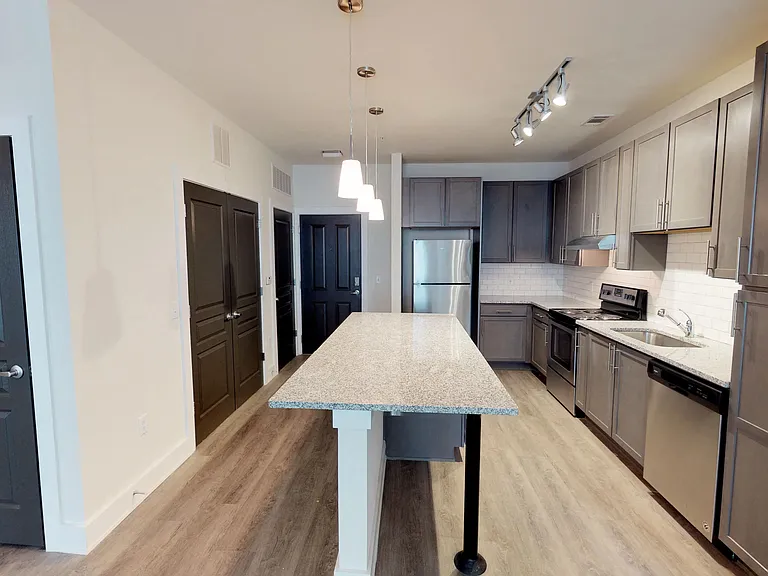 The Kirkwood Apartments at Edgewood — Photo 38