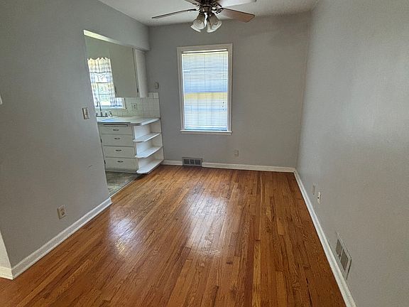 3rd image of 846 S 49th St
