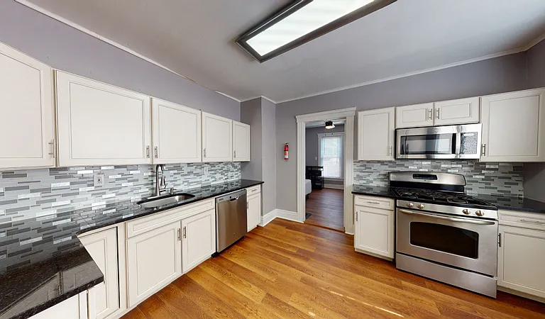 305 S Beech St — Photo 10