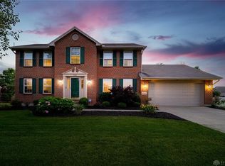 9081 Bedford Ct, Centerville, OH 45458