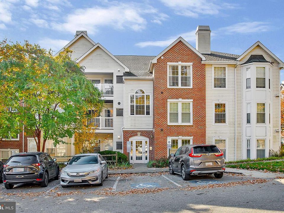 1st image of 3109 River Bend Ct APT D104