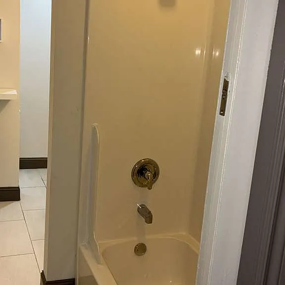 812 N 15th St #1S — Photo 7