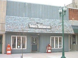 121 E High St, Hicksville, OH 43526