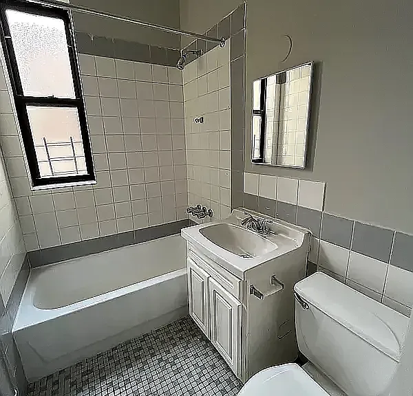57 Tapscott St #4D — Photo 5