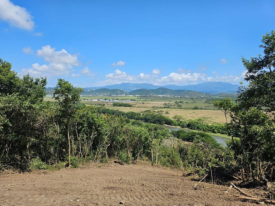 2nd image of Bo Buena Vis