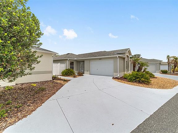 3rd image of 2426 Saffron Ln