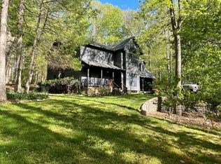 841 Oak Knoll Dr, Hillsville, VA 24343
