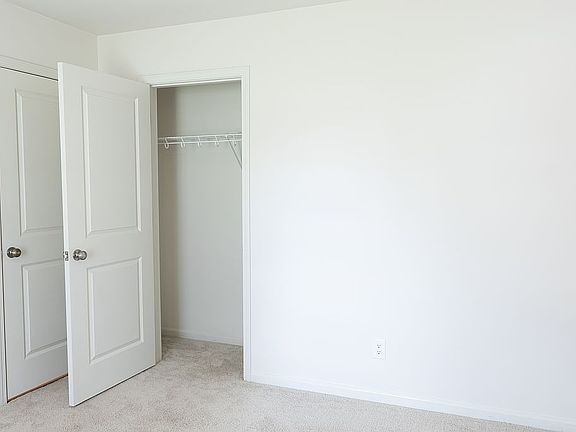 4th image of 4329 Jones St